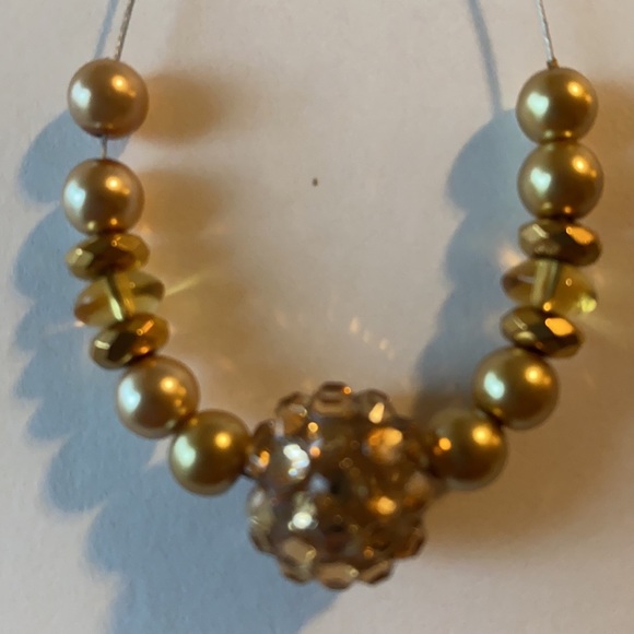 Handmade Gold beaded earrings - Picture 3 of 3
